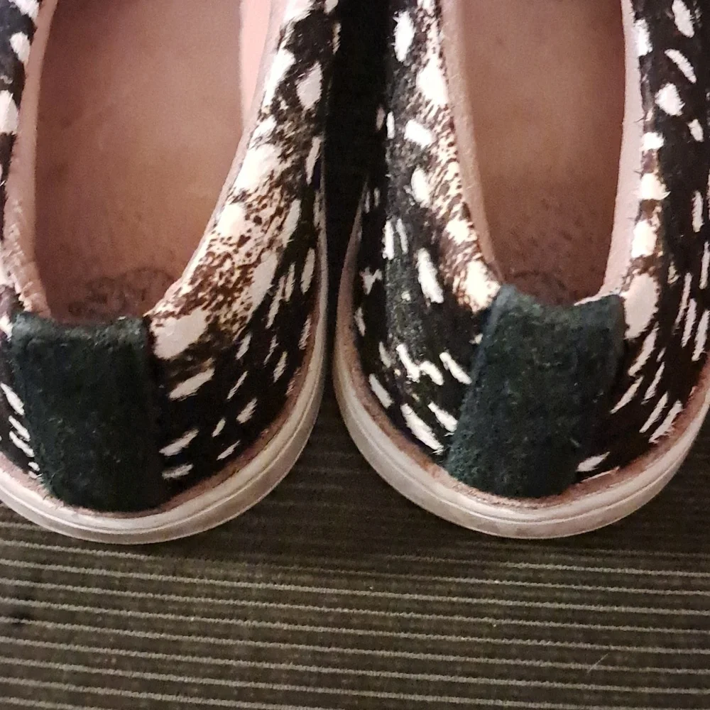 UGG Australia Soleda Exotic Calf Hair Trainer Slip On Animal Print Size 7
